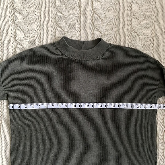 🌼2 for $20🌼 American Eagle Oversized Olive Green Striped Sleeve Sweater - Picture 3 of 7